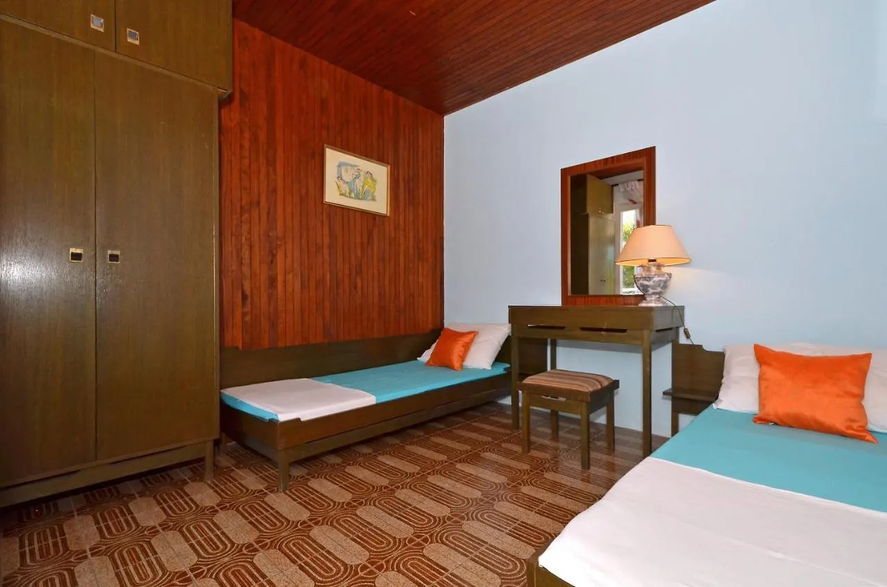 Apartmán D Large Apt With Big Terrace Next To The Beach Trogir Chorvatsko